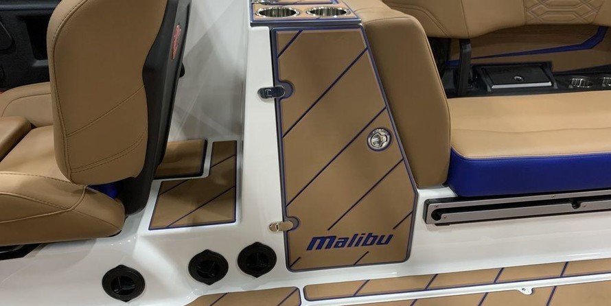 Malibu Wakesetter 25 LSV