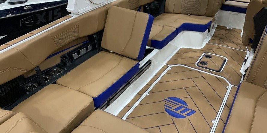 Malibu Wakesetter 25 LSV