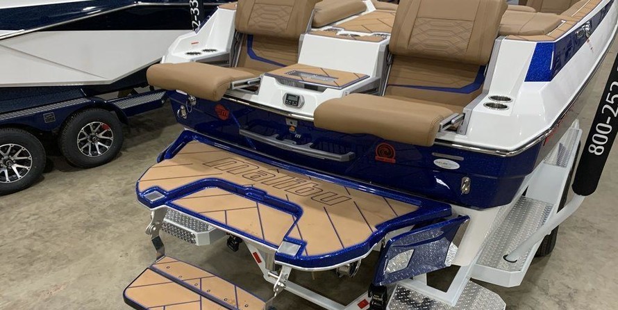 Malibu Wakesetter 25 LSV