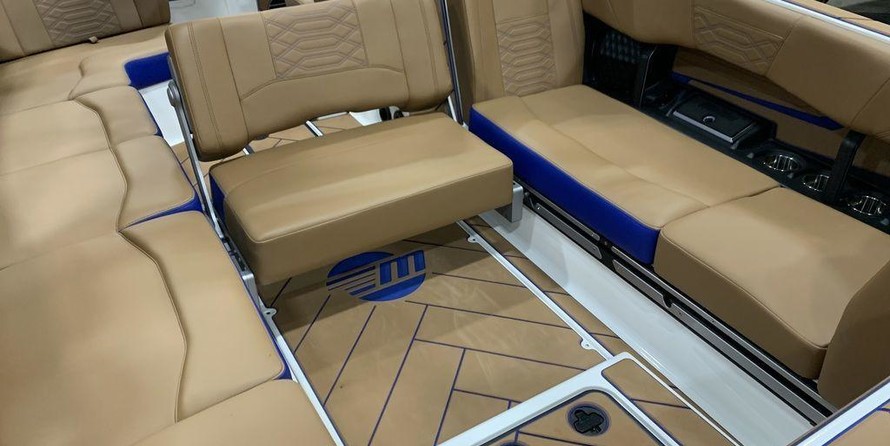 Malibu Wakesetter 25 LSV