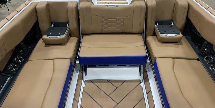 Malibu Wakesetter 25 LSV