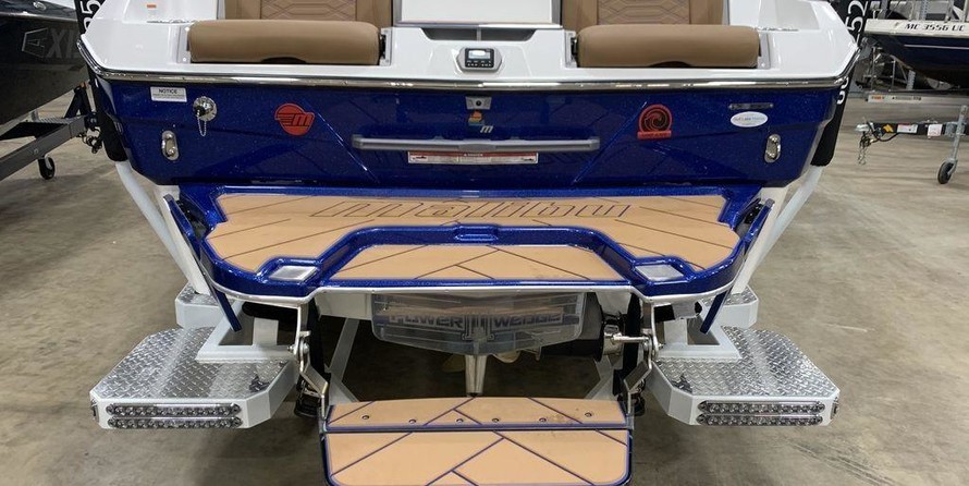 Malibu Wakesetter 25 LSV