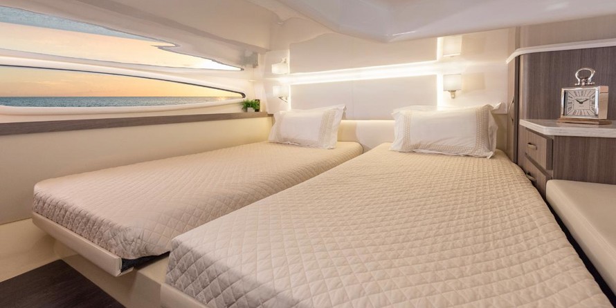 Regal 42 Grande Coupe