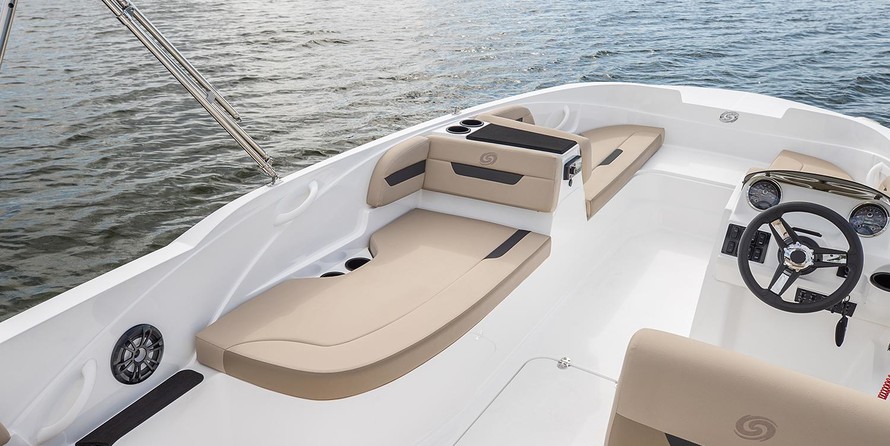 Hurricane SunDeck Sport 185 OB