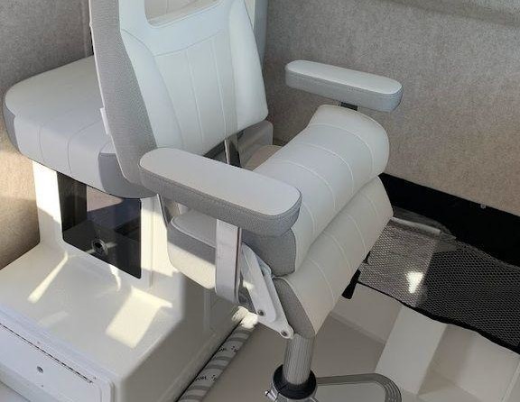 Parker 2520 XL Sport Cabin