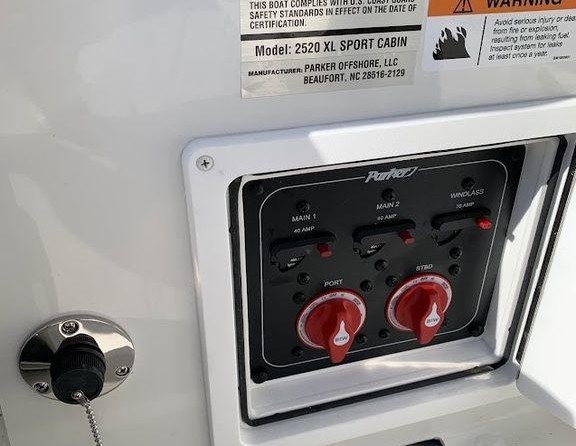 Parker 2520 XL Sport Cabin