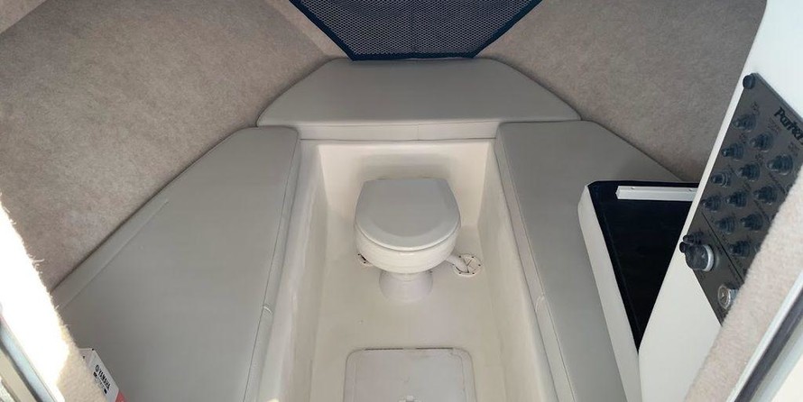 Parker 2520 XL Sport Cabin