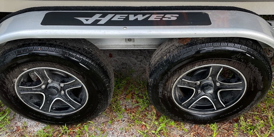 Hewes 16.9 redfisher