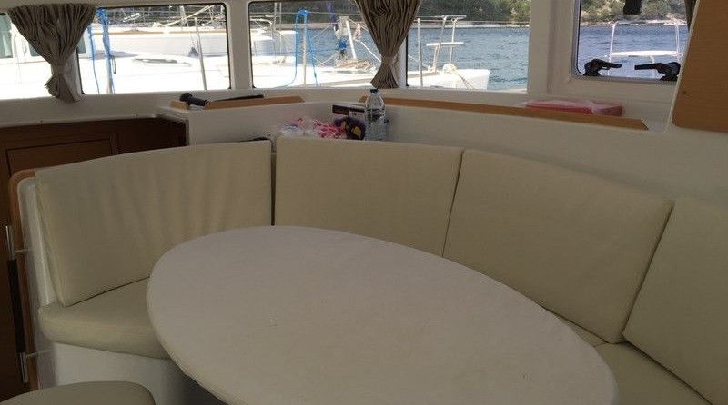 Lagoon 380 S2