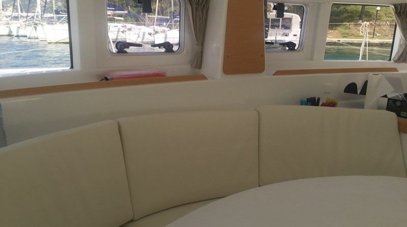 Lagoon 380 S2