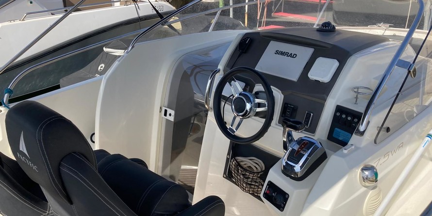 Jeanneau Cap Camarat 7.5