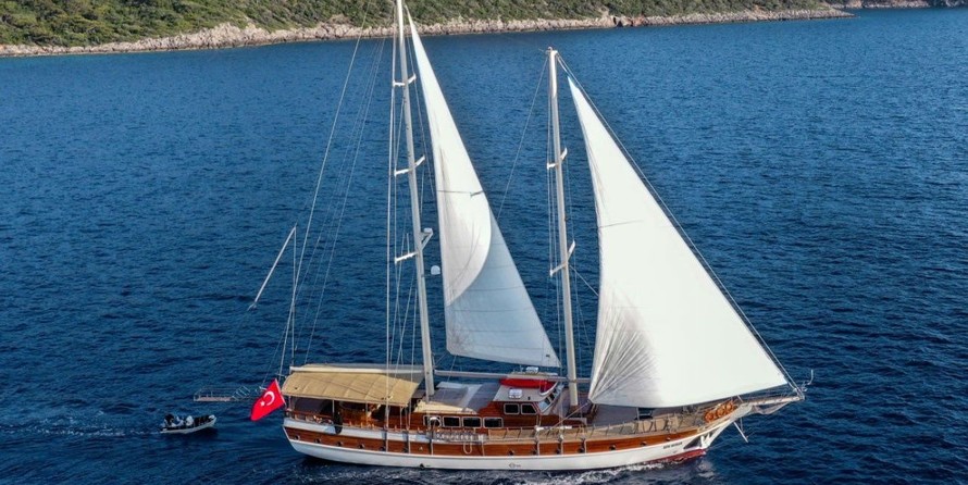 Gulet 104