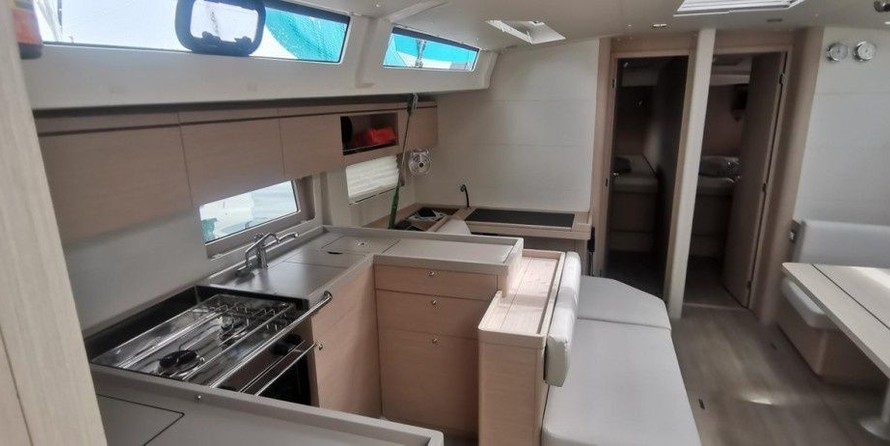Beneteau Oceanis 51.1