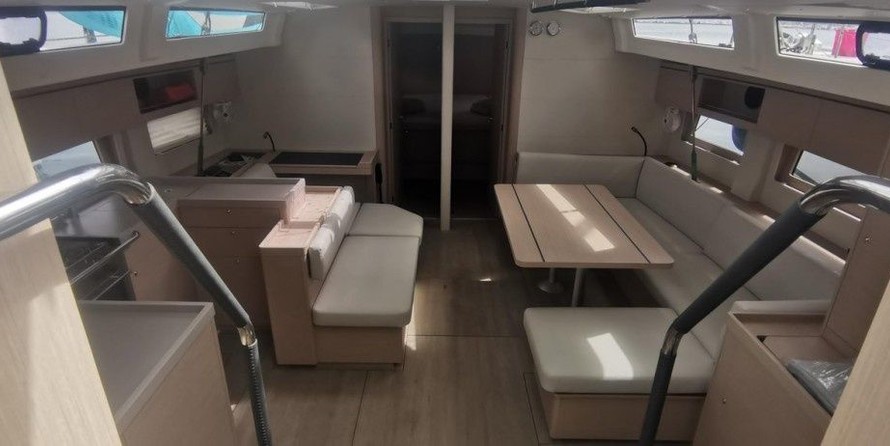 Beneteau Oceanis 51.1