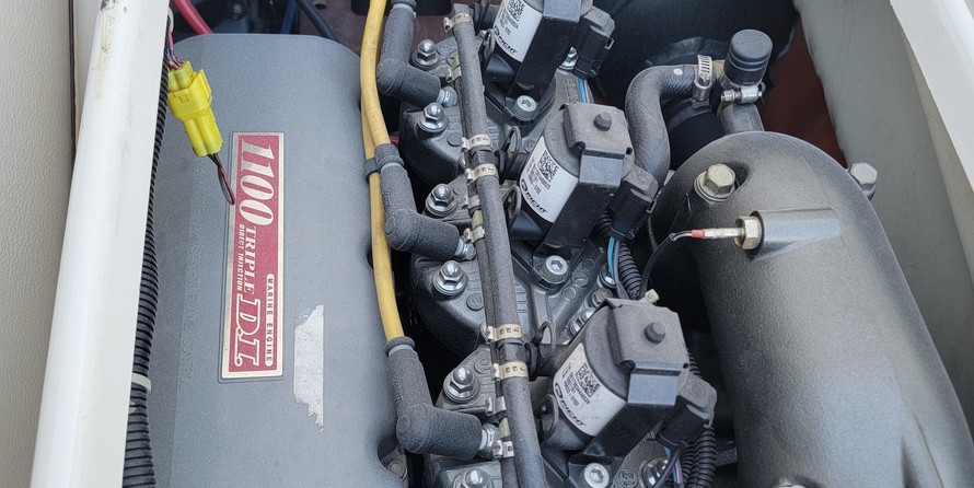 Kawasaki 1100 STX DI