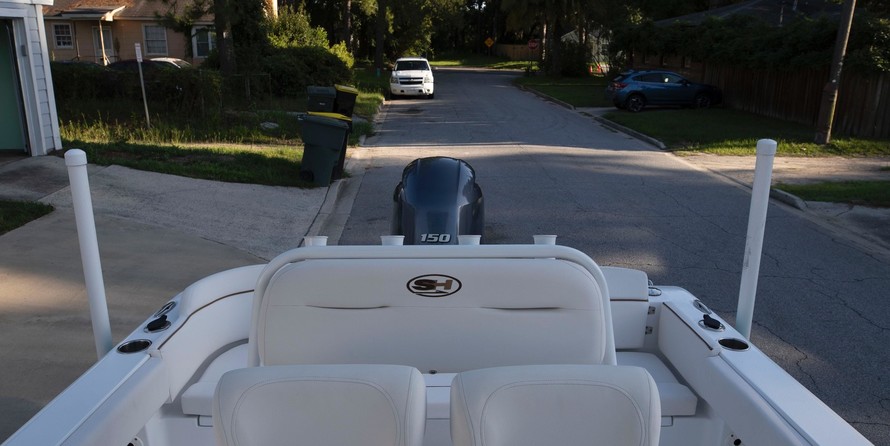 Sea Ray hunt ultra 211