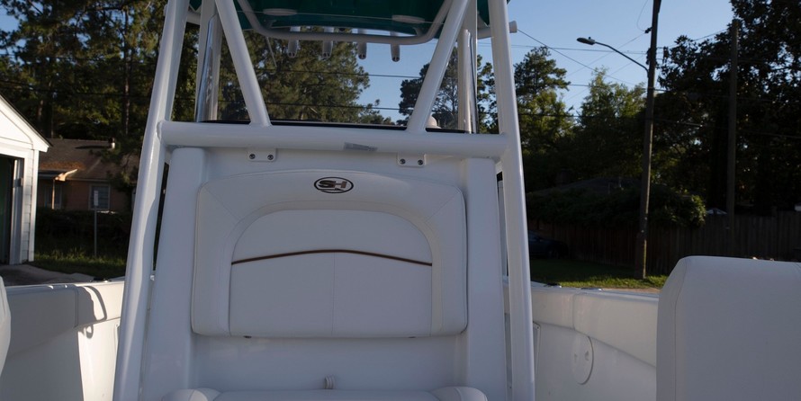 Sea Ray hunt ultra 211