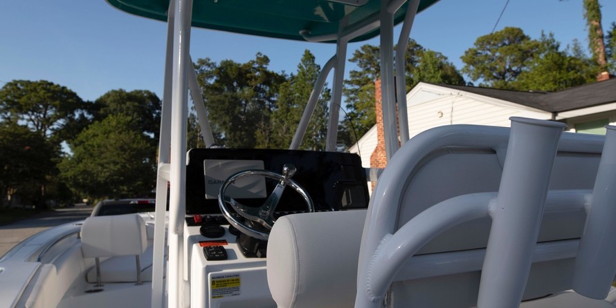 Sea Ray hunt ultra 211