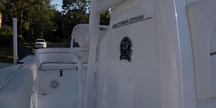 Sea Ray hunt ultra 211