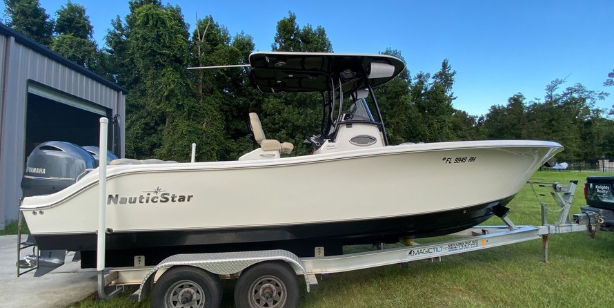 NauticStar 2602 Legacy
