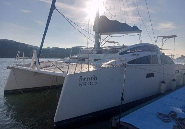 Island Spirit 38