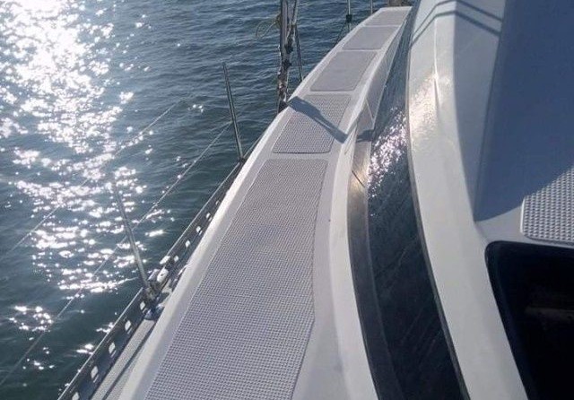 Island Spirit 38