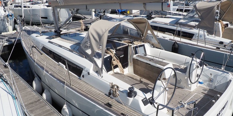 Dufour 310