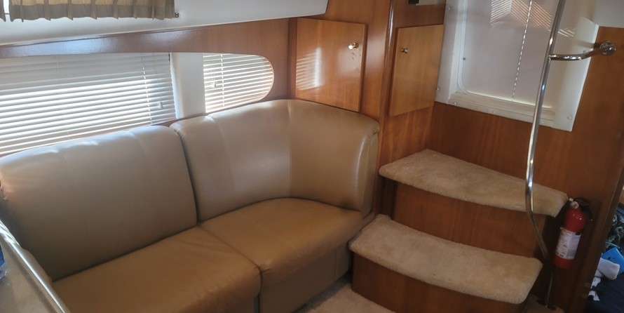 Carver 346 Motor Yacht