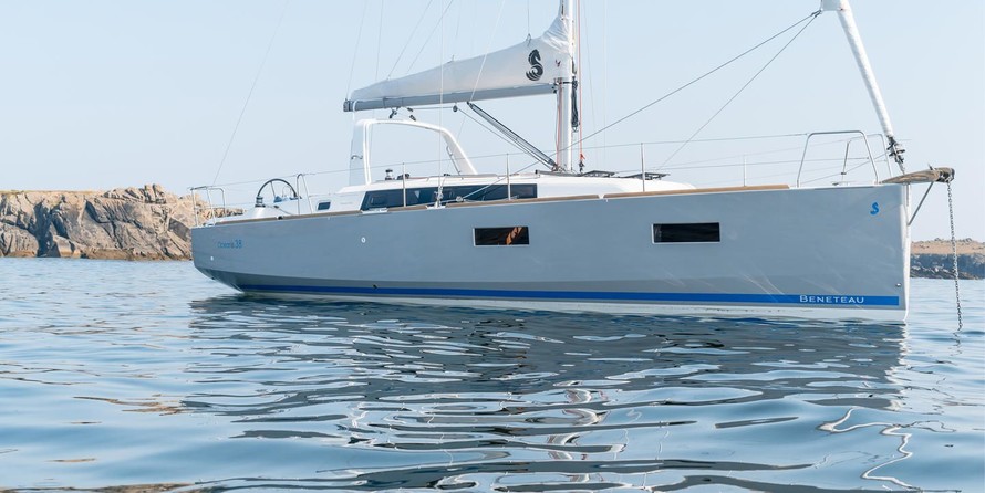 Beneteau Oceanis 38