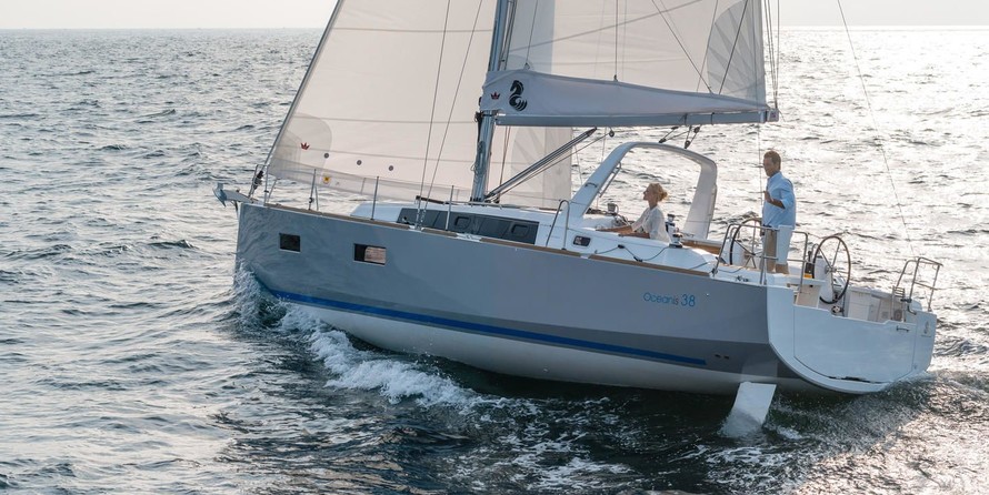 Beneteau Oceanis 38