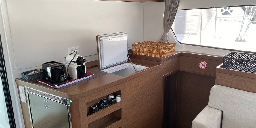 Lagoon 42