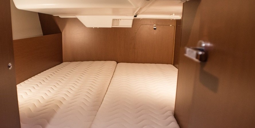 Beneteau Oceanis 38.1