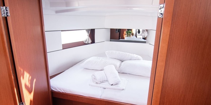 Beneteau Oceanis 38.1