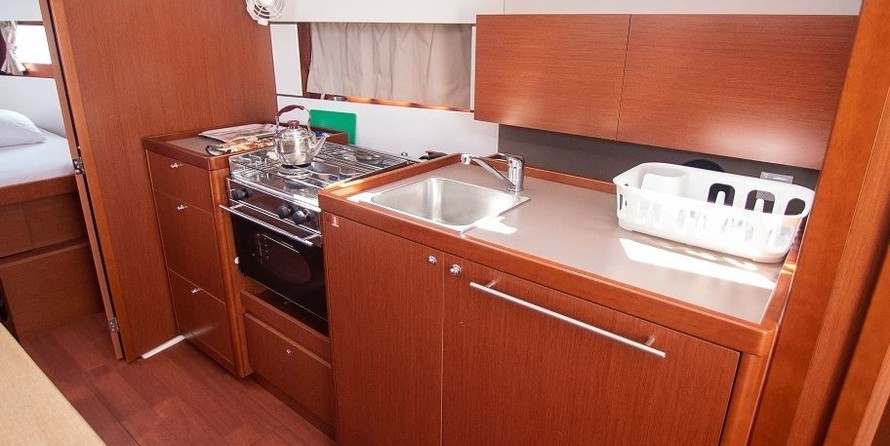 Beneteau Oceanis 38.1