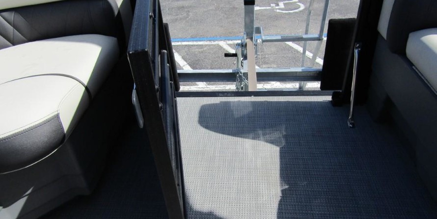 Starcraft Marine SLS 1