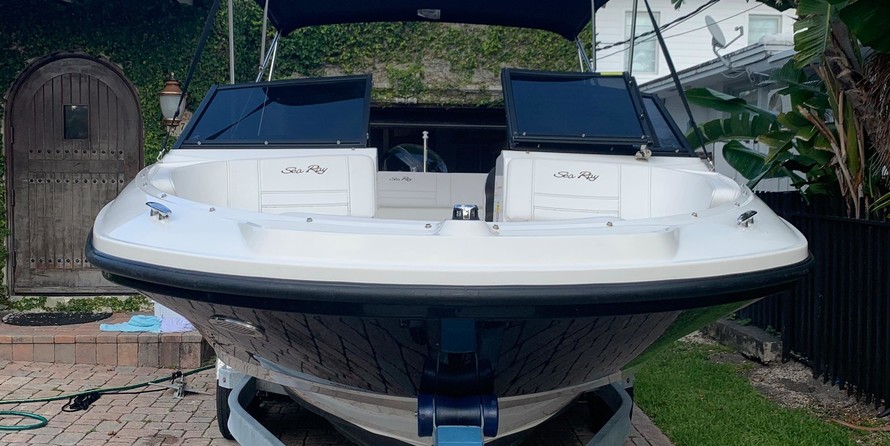 Sea Ray SPX 210 OB