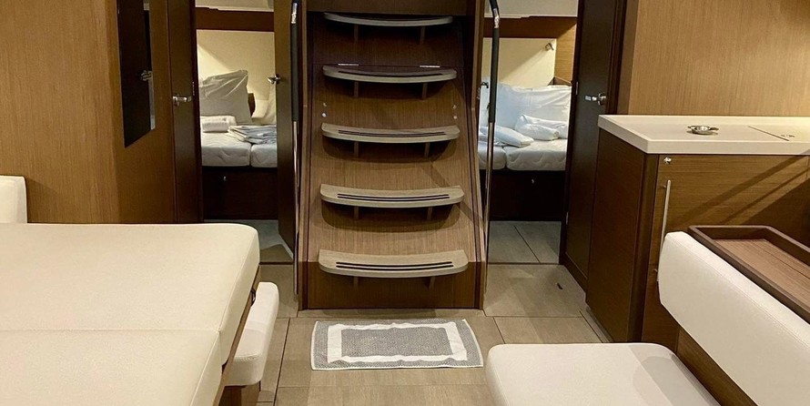 Beneteau Oceanis 51.1