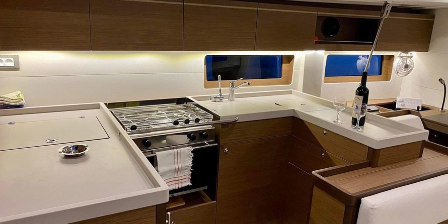 Beneteau Oceanis 51.1