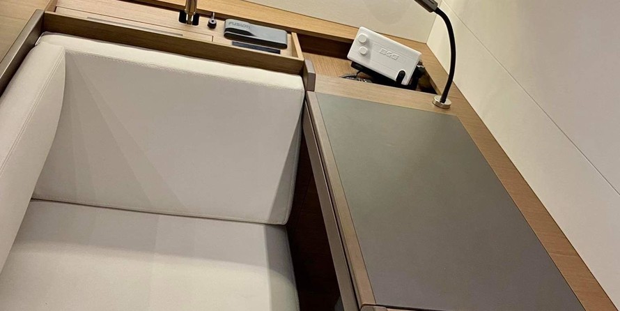 Beneteau Oceanis 51.1