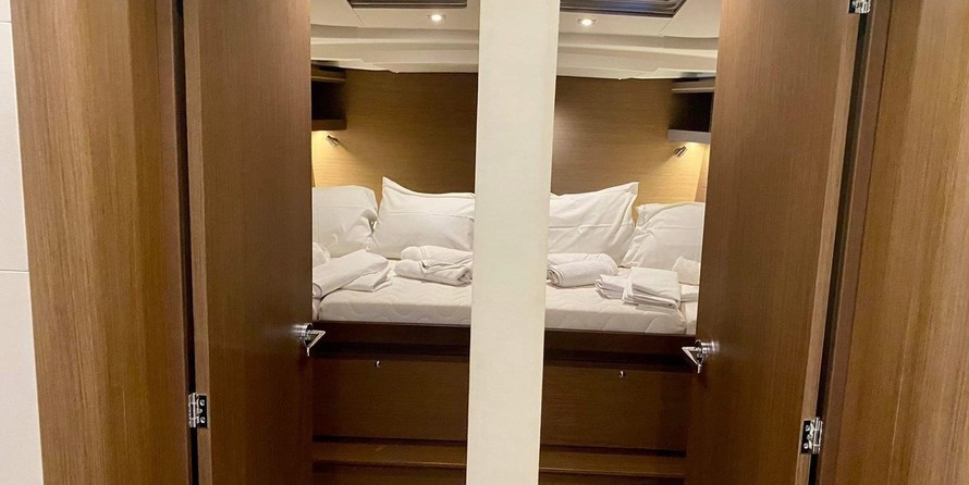 Beneteau Oceanis 51.1