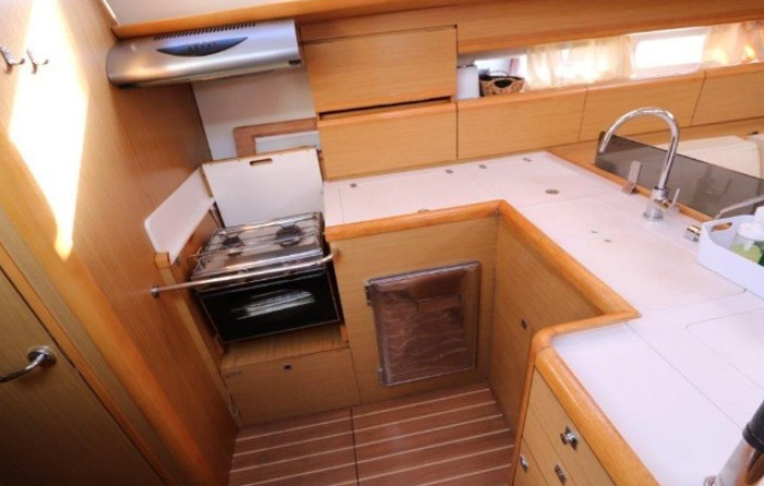 Jeanneau 53