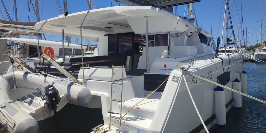 Fountaine Pajot Astréa 42