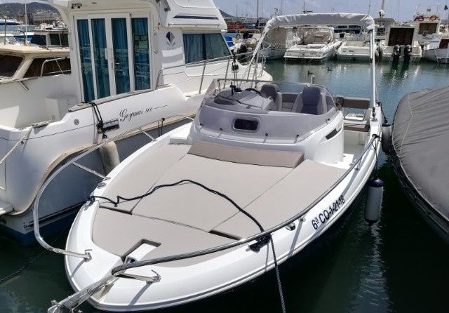 Jeanneau Cap Camarat 6.5 WA