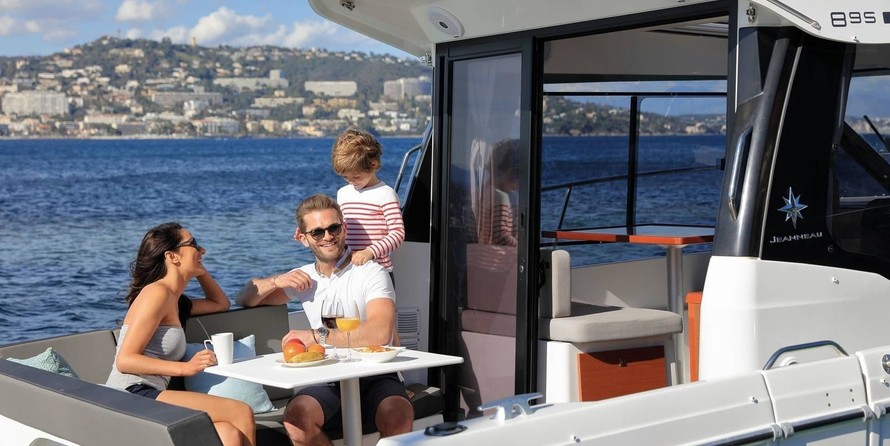 Jeanneau Merry Fisher 895