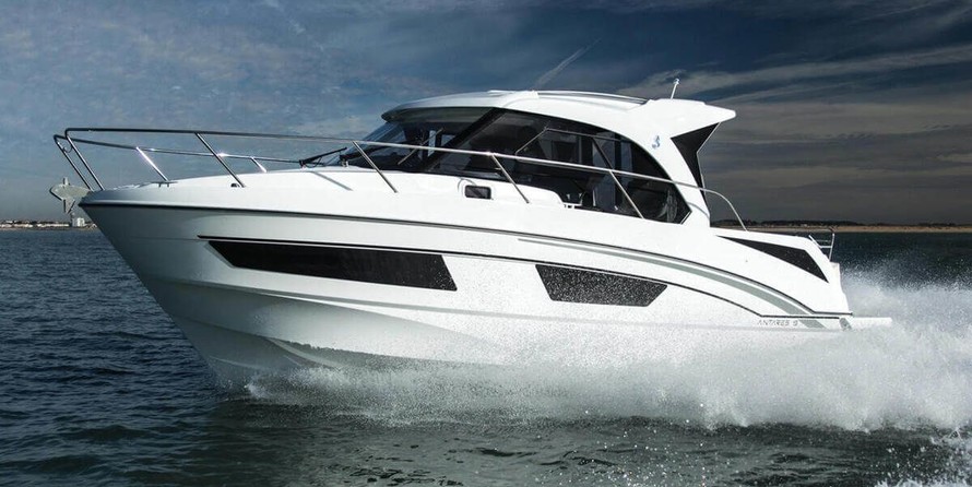 Beneteau Antares 9 OB