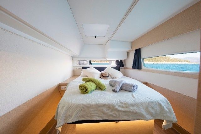Fountaine Pajot Helia 44
