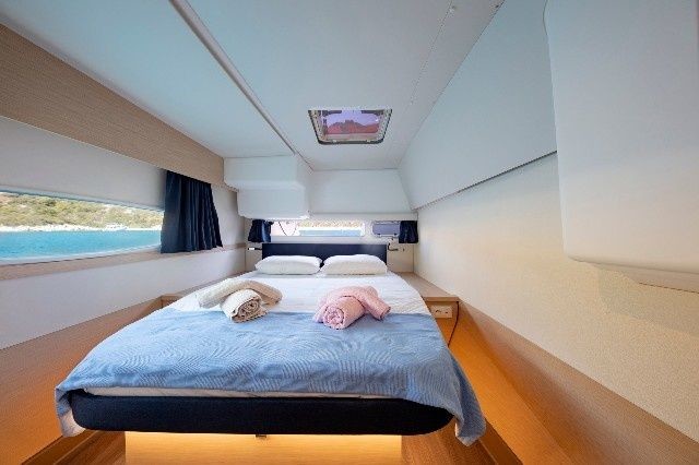 Fountaine Pajot Helia 44