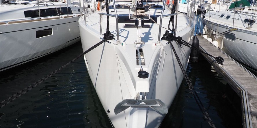 Dufour 390