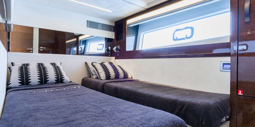 Jeanneau Prestige 590 Fly