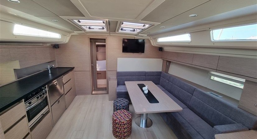 Hanse 508